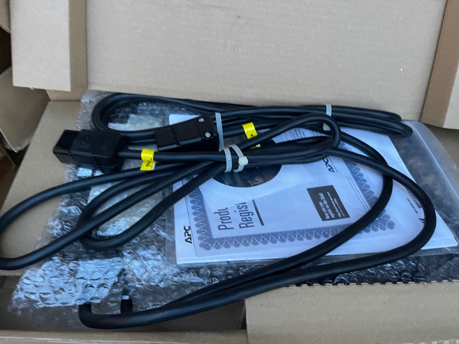 NEW in OPEN BOX APC AP7730 Rack Mount Dual source Automatic transfer switch PDU